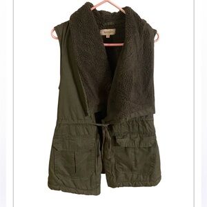 Rewind Khaki Fleece Lined Vest. Size Medium